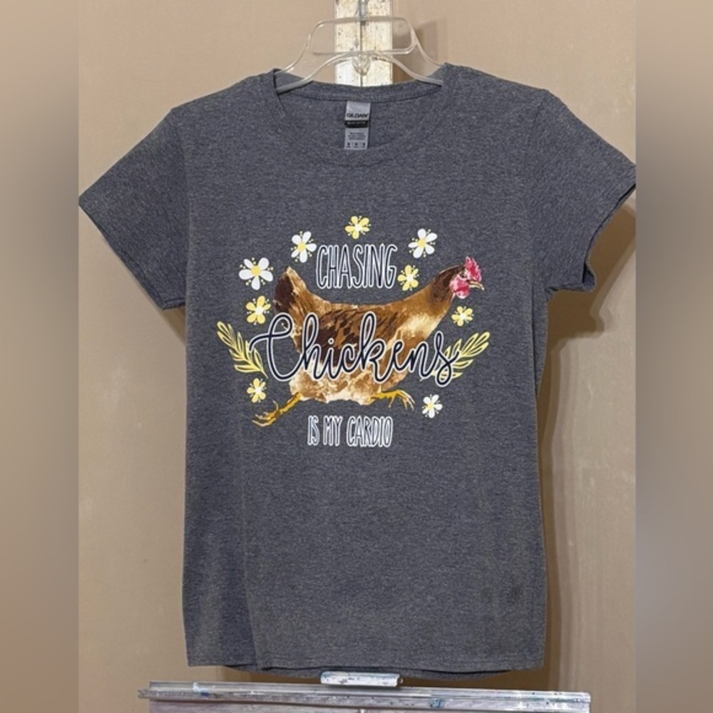 Gildan Charcoal Mardi Gras Chicken Graphic Tee Sz Medium